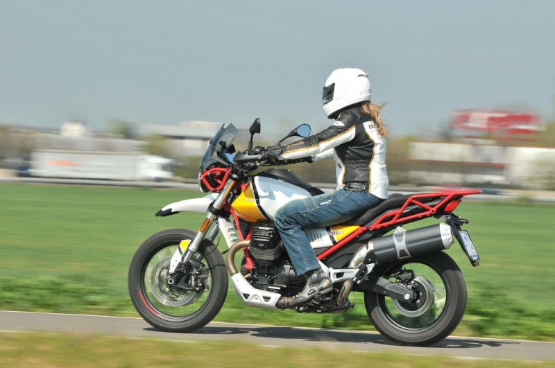 Test Moto Guzzi V85 TT: klasika plná emocí - 24 - 2 Moto Guzzi V85 TT test (56)