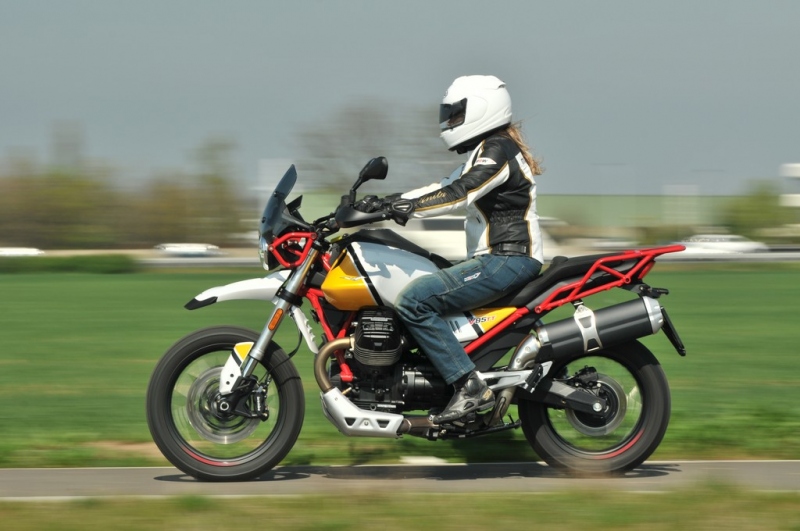 Test Moto Guzzi V85 TT: klasika plná emocí - 18 - 2 Moto Guzzi V85 TT test (51)