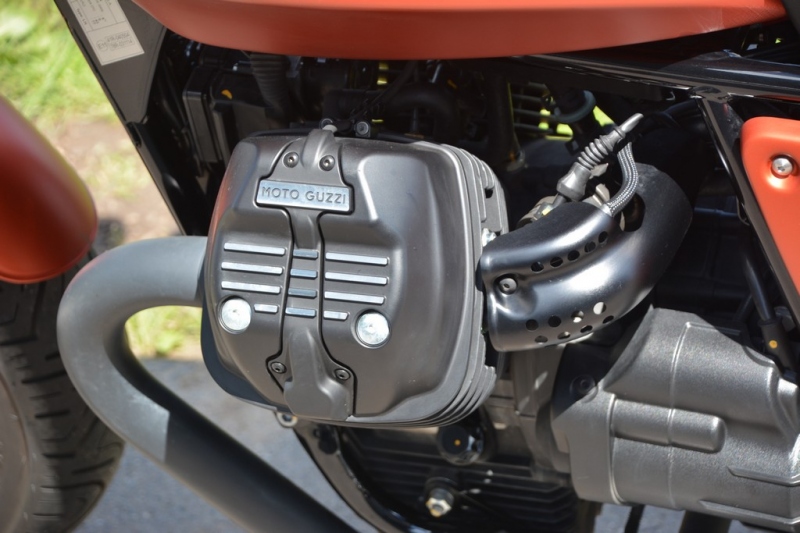 Test Moto Guzzi V9 Bobber Sport: na víkend s bobrem - 12 - 1 Moto Guzzi V9 Bobber Sport 2019 test (3)