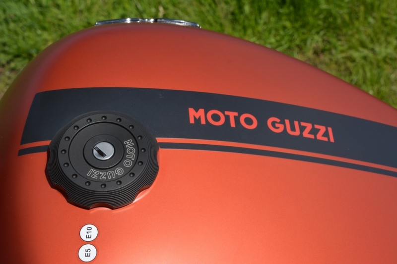 Test Moto Guzzi V9 Bobber Sport: na víkend s bobrem - 5 - 1 Moto Guzzi V9 Bobber Sport 2019 test (25)