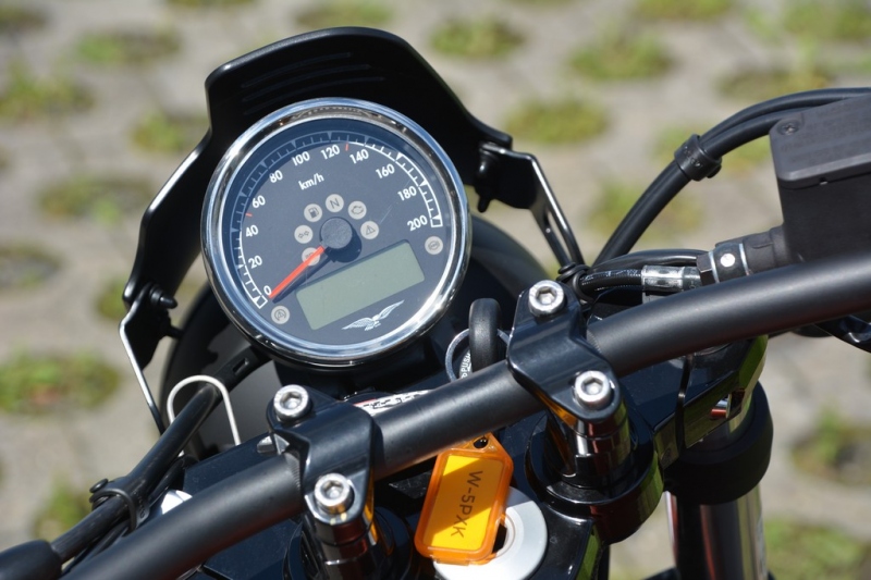 Test Moto Guzzi V9 Bobber Sport: na víkend s bobrem - 32 - 1 Moto Guzzi V9 Bobber Sport 2019 test (28)