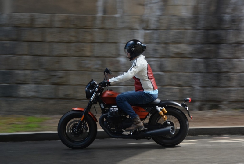 Test Moto Guzzi V9 Bobber Sport: na víkend s bobrem - 18 - 1 Moto Guzzi V9 Bobber Sport 2019 test (31)