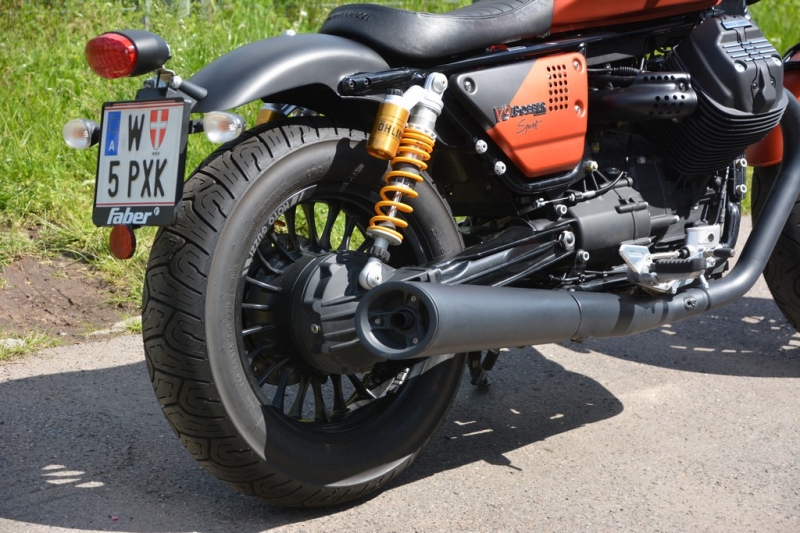 Test Moto Guzzi V9 Bobber Sport: na víkend s bobrem - 16 - 1 Moto Guzzi V9 Bobber Sport 2019 test (29)