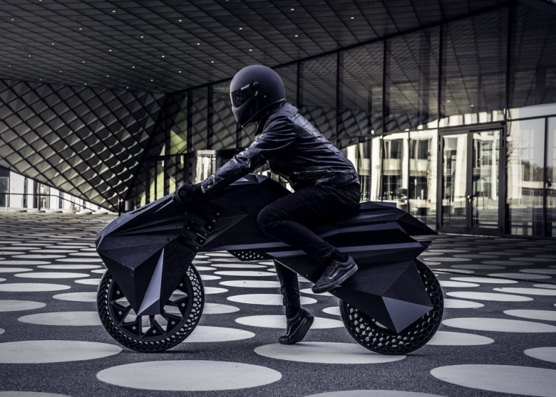 NERA: první motocykl kompletně vyrobený v 3D tiskárně - 1 - 1 NERA 3D tisk elektricky motocykl (2)