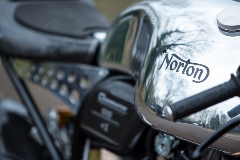 Norton Dominator: gentleman z Anglie - 13 - 1 Norton Dominator9