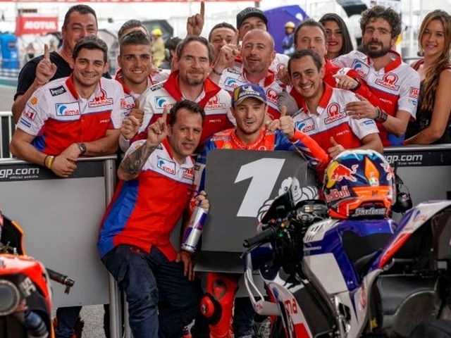 Hlavní obrázek k článku: Jack Miller si vyjel Pole Position, 13. Abraham