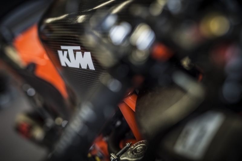 KTM RC16 2016: první testy závodního stroje  - 13 - 1 RC 16 KTM15
