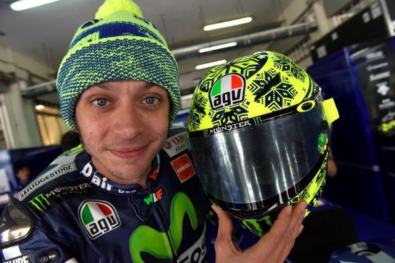 Valentino Rossi: kup si čepici s bambulí, dostaneš helmu zdarma - 1 - Rossi AGV helma Rossi AGV helma2