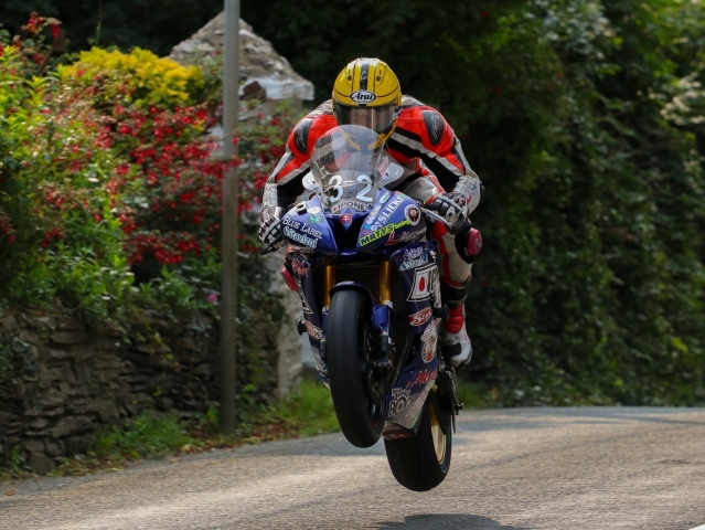 Hlavní obrázek k článku: Slovenské okénko: Laki Sloboda bude štartovať na Tourist Trophy!