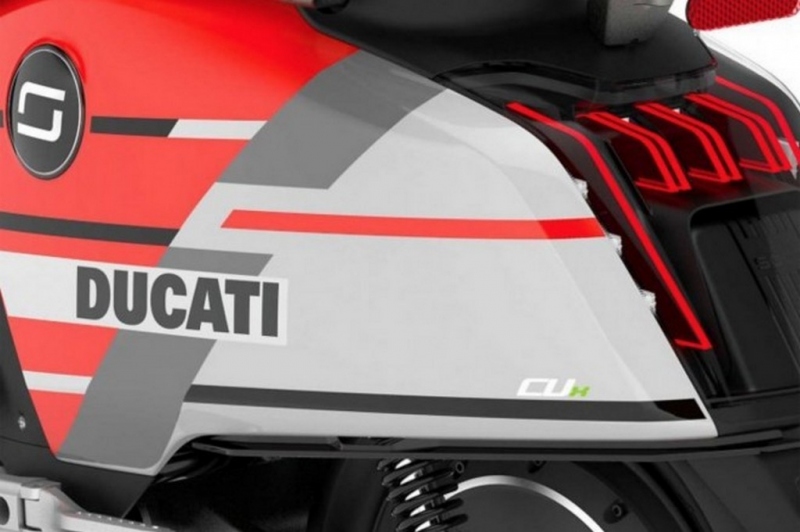 Super Soco CUx: speciální edice elektrického skútru Ducati - 7 - 2 Super Soco CUX Ducati elektro skutr (4)