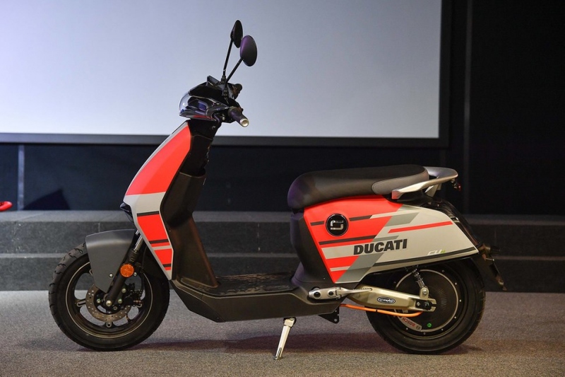 Super Soco CUx: speciální edice elektrického skútru Ducati - 2 - 2 Super Soco CUX Ducati elektro skutr (9)
