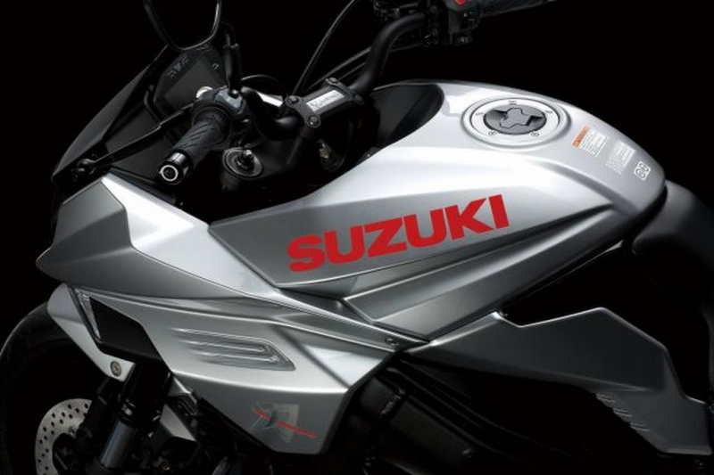 Suzuki Katana 2019: návrat streetbiku - 7 - 1 Suzuki Katana 2019 (5)