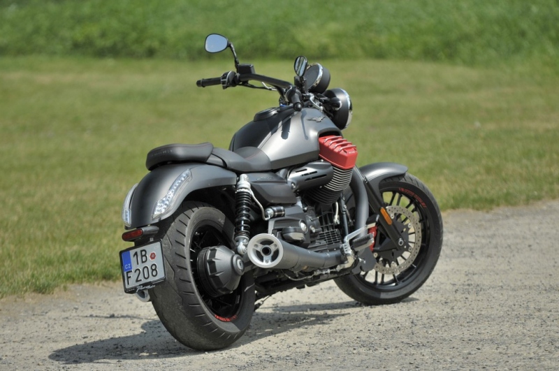 Test Moto Guzzi California Audace Carbon: italská stylovka - 15 - 1 Test Moto Guzzi Audace Carbon (35)