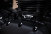 1 Triumph Bonneville T120 Black DGR Limited (12)