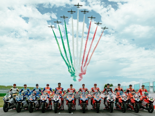 Hlavní obrázek k článku: Ducati: Michele Pirro vyhrál Race of Champions