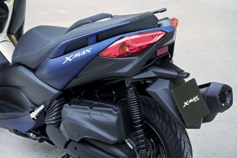 Yamaha X-MAX 400 2018: komfort a luxus v jednom - 9 - 1 XMax 400 2018 Yamaha2