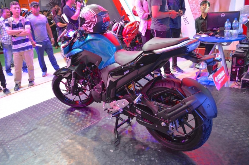 Yamaha představila nový Fazer 250 v Nepálu - 2 - 1 Yamaha Fazer 250 (9)