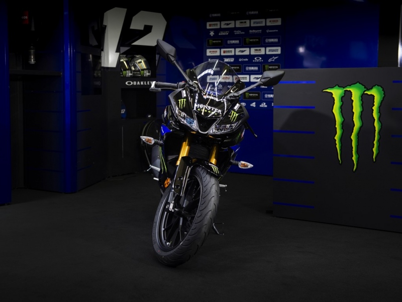 Yamaha YZF R125: speciální edice Monster Energy MotoGP - 8 - 1 Yamaha YZF R125 Monster Energy MotoGP (2)