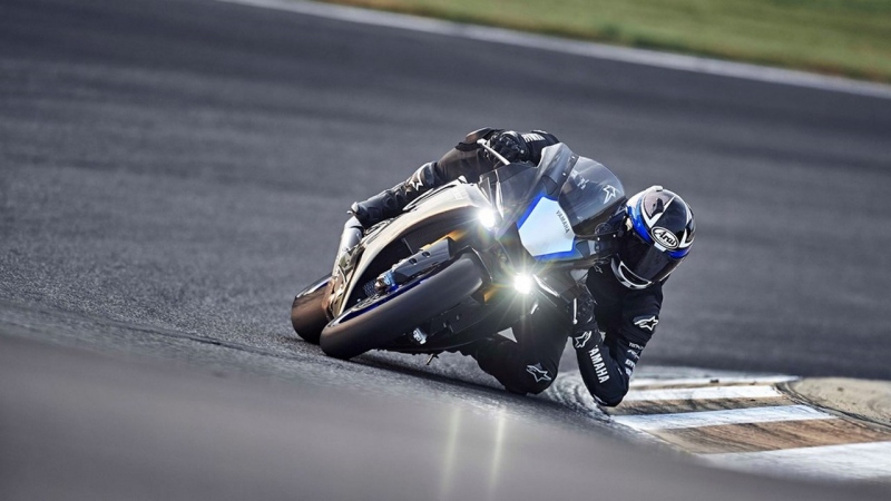 Chcete vlastnit supersport Yamaha YZF-R1M 2020? Neváhejte s objednávkou! - 0 - Yamaha YZF R1M 2020