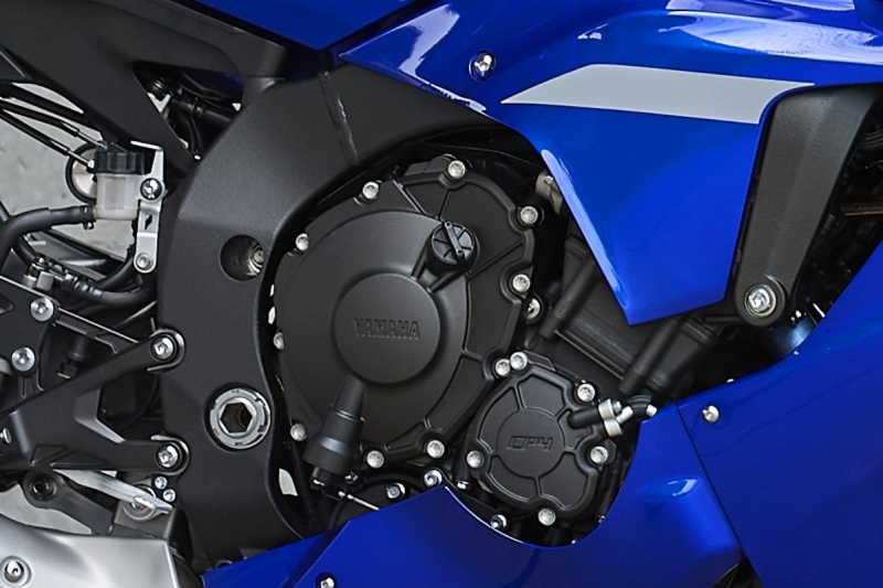 Yamaha YZF-R1 2020: ve stylu MotoGP - 11 - 1 Yamaha YZF R1 2020 (12)