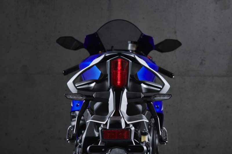 Yamaha YZF-R1 2020: ve stylu MotoGP - 17 - 1 Yamaha YZF R1 2020 (18)