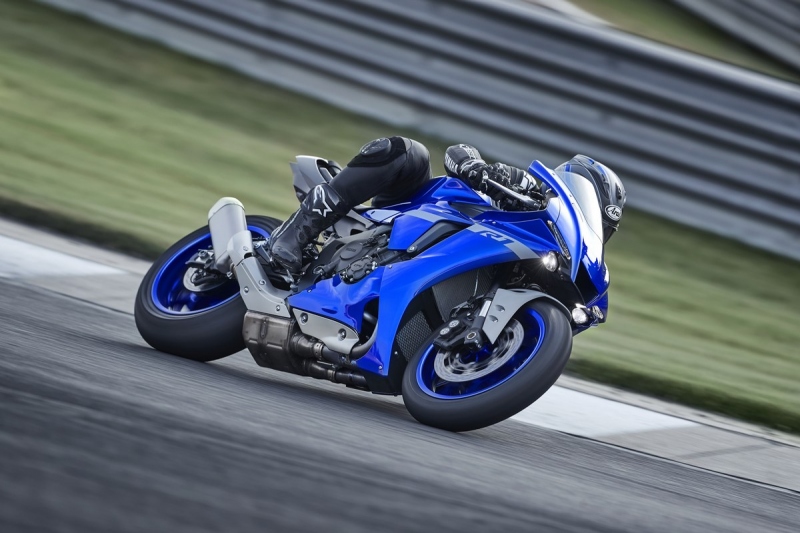 Yamaha YZF-R1 2020: ve stylu MotoGP - 4 - 1 Yamaha YZF R1 2020 (5)