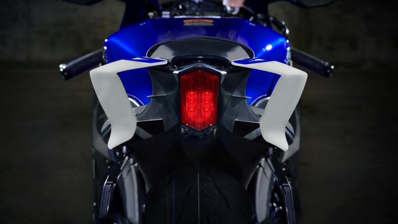 Yamaha R6 RACE: závodní nehomologovaný model - 11 - 1 Yamaha YZF R6 Race (14)