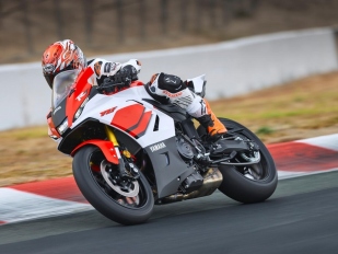 Yamaha YZF R7 2026: s elektronikou z R1