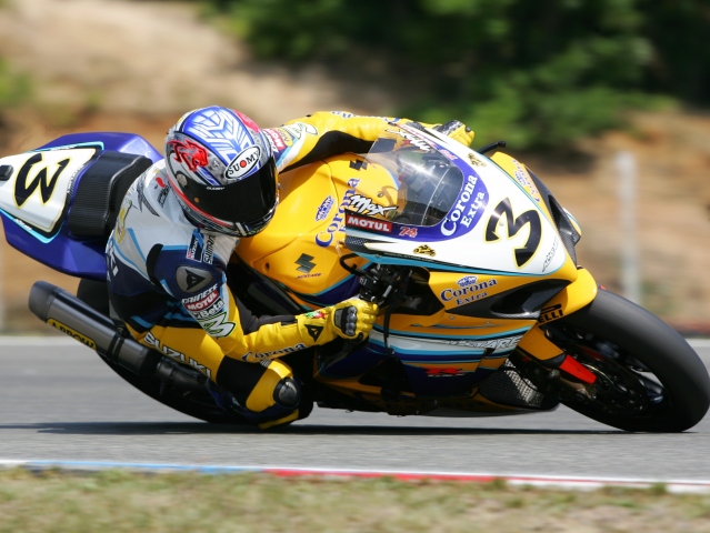 Hlavní obrázek k článku: Z historie závodů Superbike na Masarykově okruhu (2.)