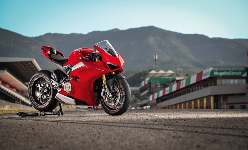 Ducati Panigale V4 a V4 Speciale: nová generace superbiků - 1 - 1 Ducati Panigale V4 (10)