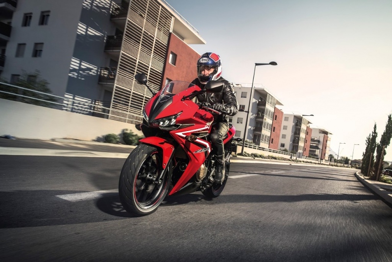 Top5 motocyklů pro začátečníky - 12 - kawasaki ninja 300 (4)