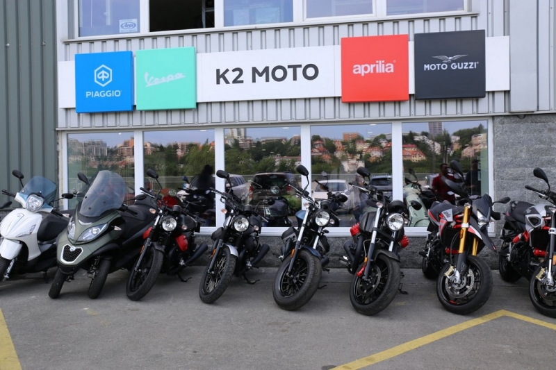 Motoplex aneb Aprilia, Moto Guzzi, Piaggio a Vespa v jednom - 4 - 1  Motoplex Praha (1)