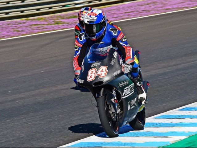 Hlavní obrázek k článku: Jakub Kornfeil: S motorkou se teprve seznamujeme