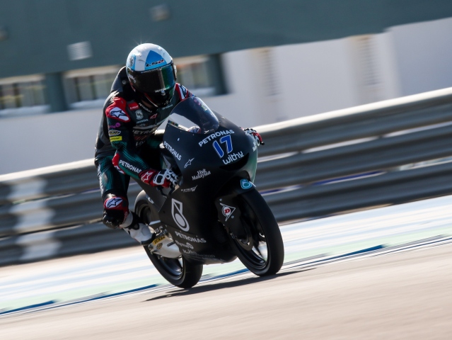 Hlavní obrázek k článku: 2. den testů Moto3 v Jerezu: Na čele McPhee, 5. Salač!