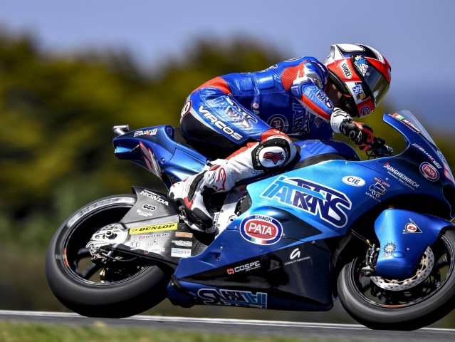 Hlavní obrázek k článku: Pole Position v Down Under pro Pasiniho