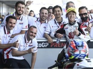 Vítězem Moto2 Ai Ogura, 21. Salač