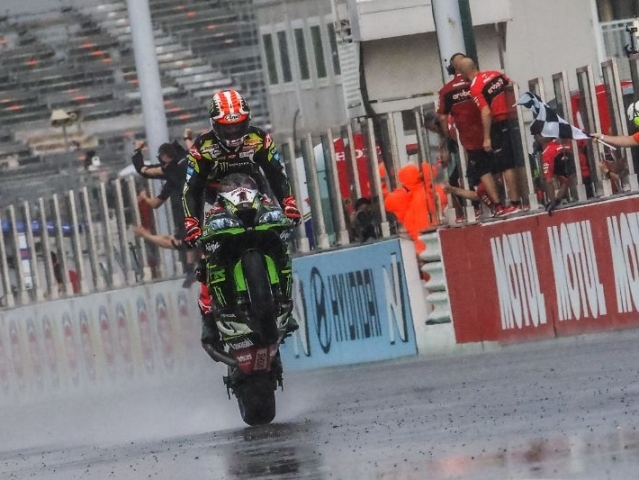 Hlavní obrázek k článku: Jonathan Rea vyhrál sobotní závod v Misanu