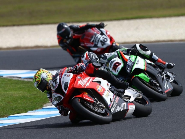 Hlavní obrázek k článku: WSBK: Po 530 dnech získal Abaja body do MS