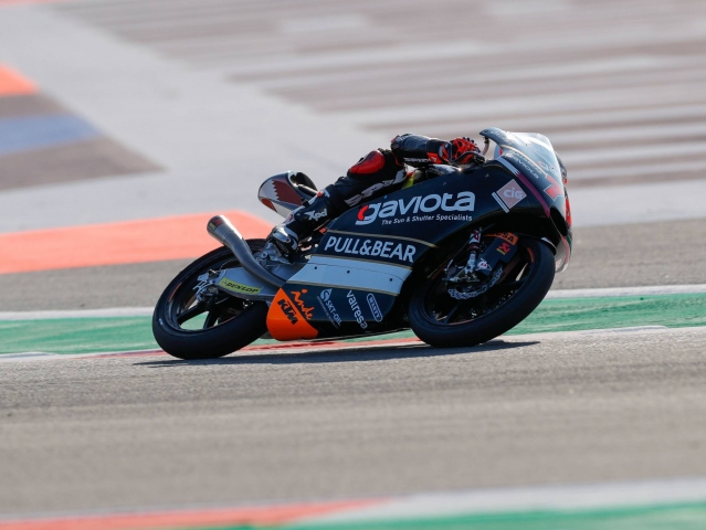 Hlavní obrázek k článku: Pátku v Moto3 vévodil Arenas, 14. Kornfeil, 17. Salač