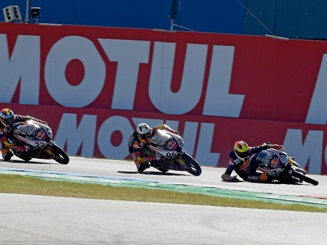 Hlavní obrázek k článku: Red Bull Rookies Assen - Další vítězství Tataye, když Baltus havaroval