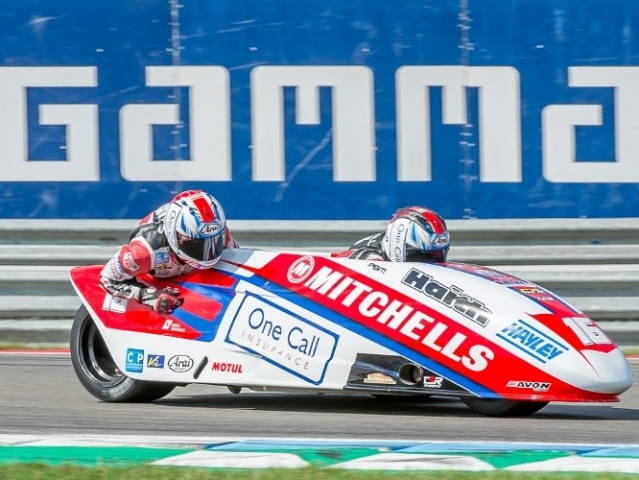 Hlavní obrázek k článku: MS-Side Assen: Bratři Birchallové na Pole-Position