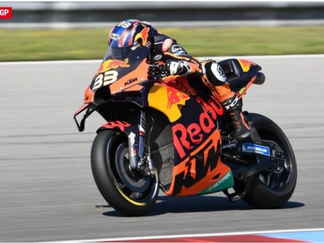 Hlavní obrázek k článku: Nečekaným vítězem v Brně Brad Binder