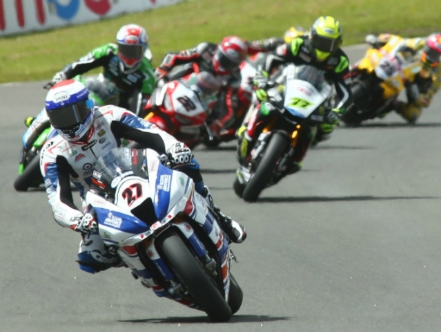Hlavní obrázek k článku: Průlom v BSB: 24-letý Mossey a 21-letý Dixon
