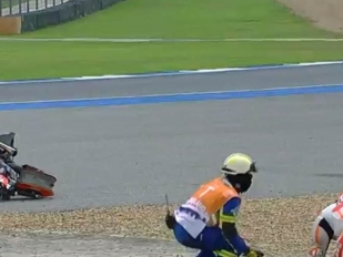 V MotoGP Viňales, Marquez crash