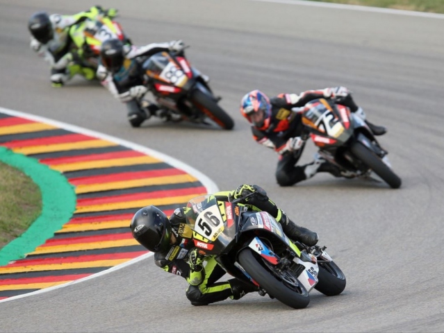 Hlavní obrázek k článku: ADAC Junior Cup: Před Brnem vede Čech David Kubáň