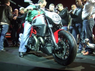 Ducati Diavel: horká předpremiéra