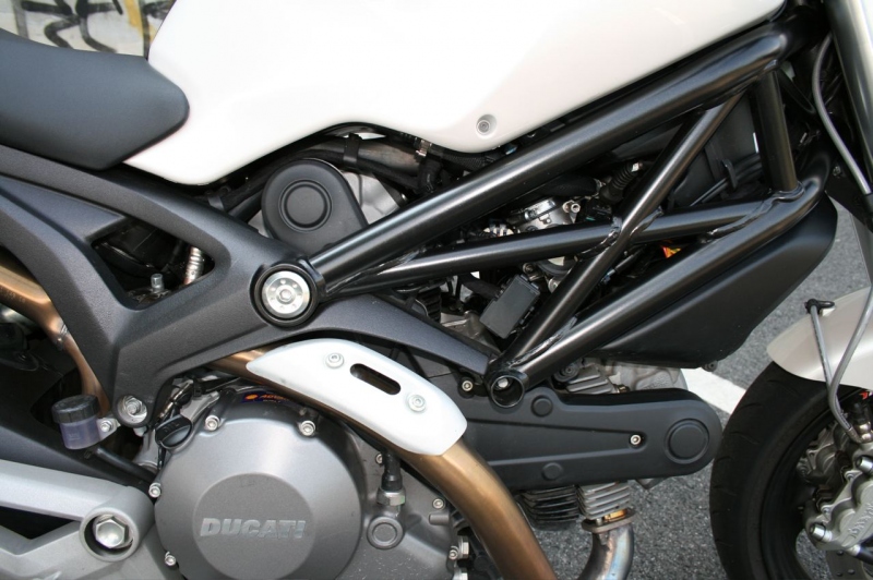 Test Ducati Monster 696: anatomie krásy - 11 - duc696_666215