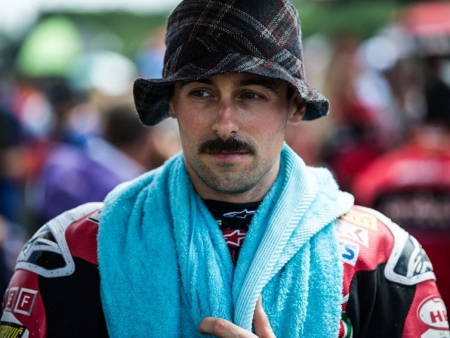 Hlavní obrázek k článku: Eugene Laverty dostane Ducati-V4 až v roce 2019