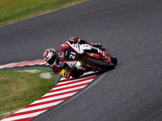 Hlavní obrázek k článku: 8hours Suzuka: Po polovině vede Yamaha. 15. Mercury