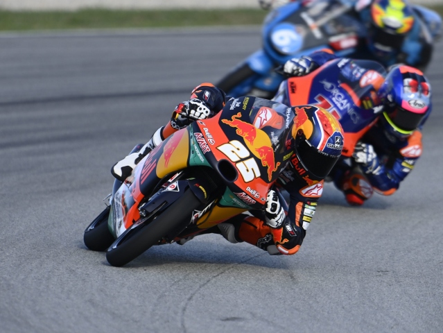 Hlavní obrázek k článku: V Moto3 po 1. dnu Fernandez, 11. Salač